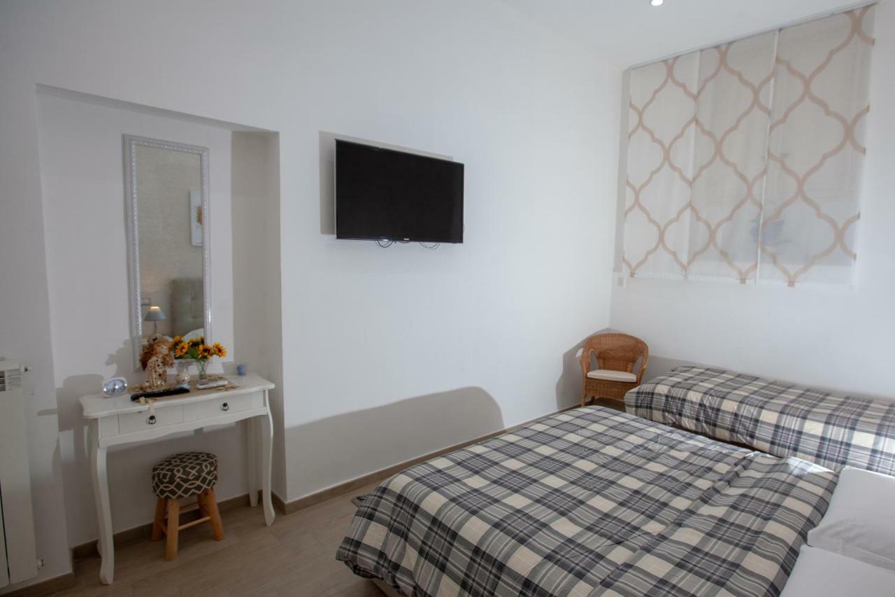 Garibaldi House Apartment Napels Buitenkant foto