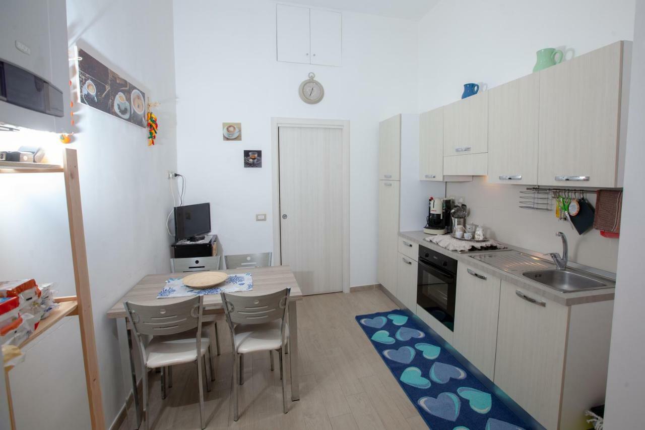 Garibaldi House Apartment Napels Buitenkant foto
