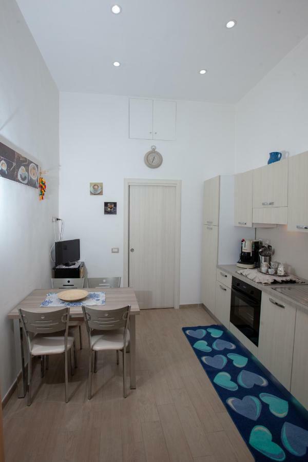 Garibaldi House Apartment Napels Buitenkant foto