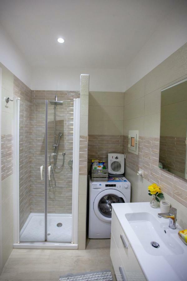 Garibaldi House Apartment Napels Buitenkant foto
