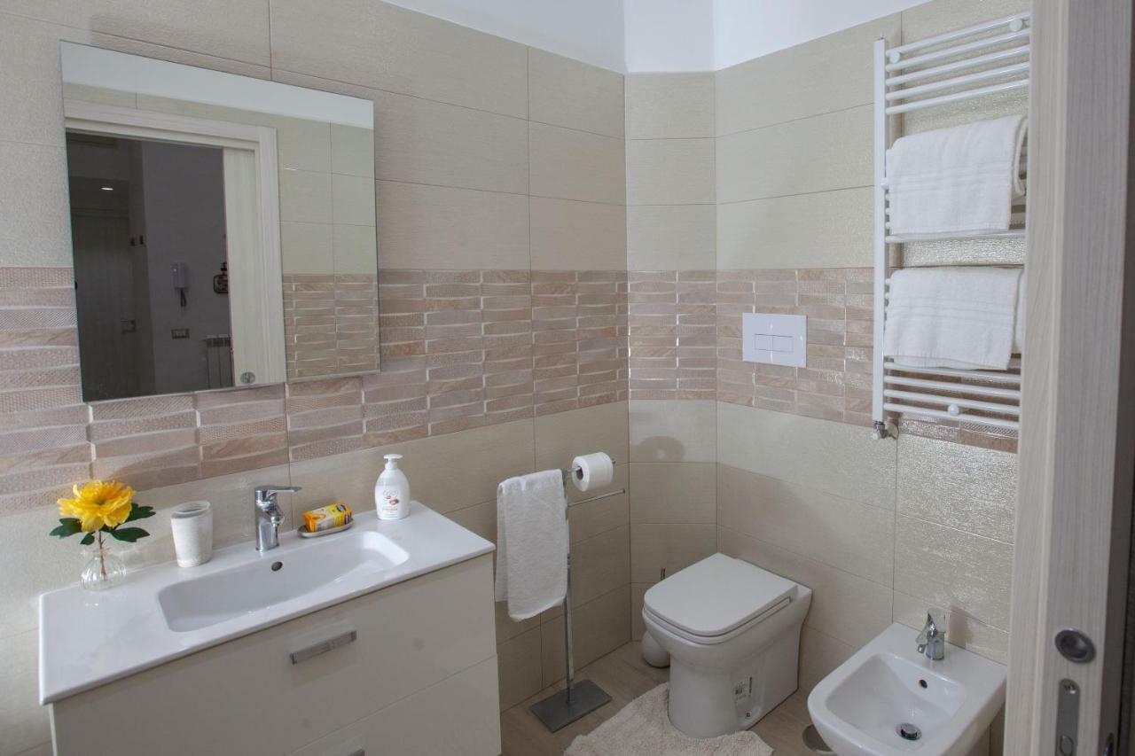 Garibaldi House Apartment Napels Buitenkant foto